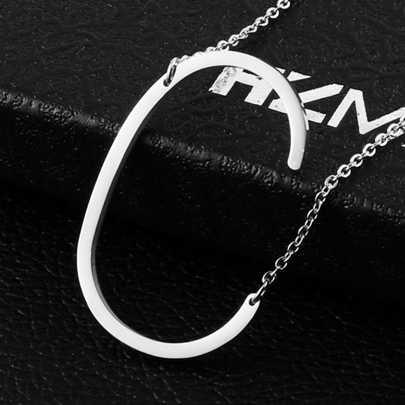 ✨SILVER Woman’s Name Initial Necklace • | C | *NWT - Picture 2 of 5